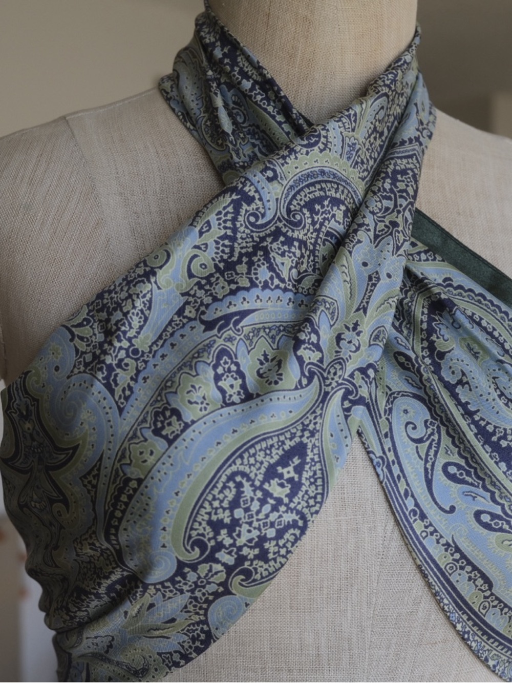 talbots 100% silk scarf - Picture 2 of 6